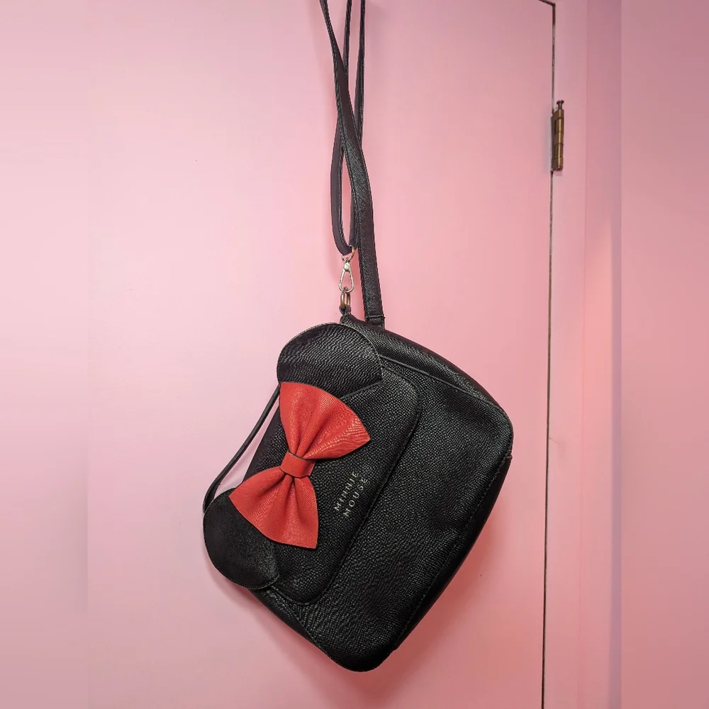 Loungefly Disney Minnie Mouse Crossbody Bag Damaged - Picture 1 of 8